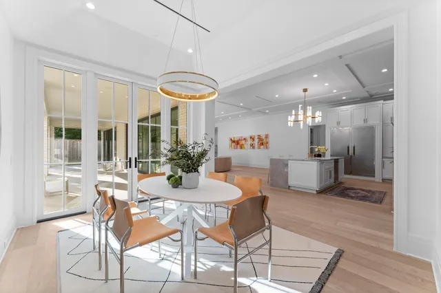 $10,199,000 | 3653 Chevy Chase Drive, Houston, TX 77019