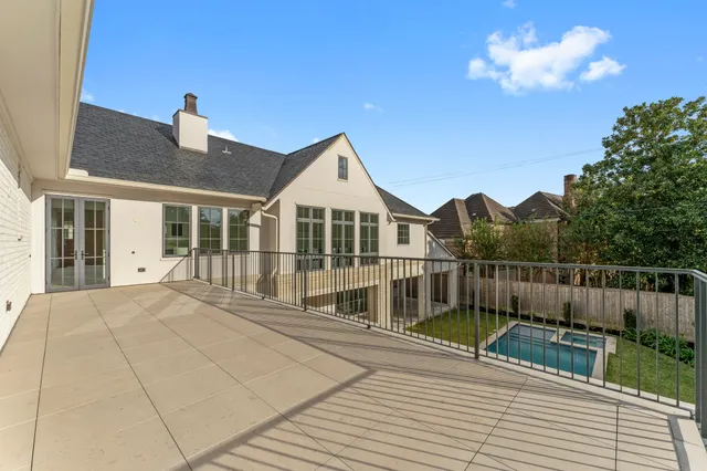 $10,199,000 | 3653 Chevy Chase Drive, Houston, TX 77019