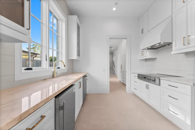 $10,199,000 | 3653 Chevy Chase Drive, Houston, TX 77019