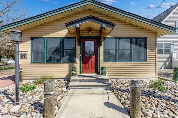 $419,000 | 37 East Lakewood Avenue, Ocean Gate, NJ 08740