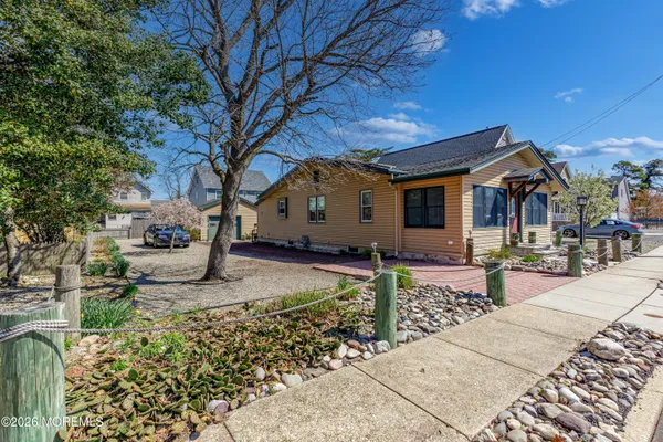 $419,000 | 37 East Lakewood Avenue, Ocean Gate, NJ 08740