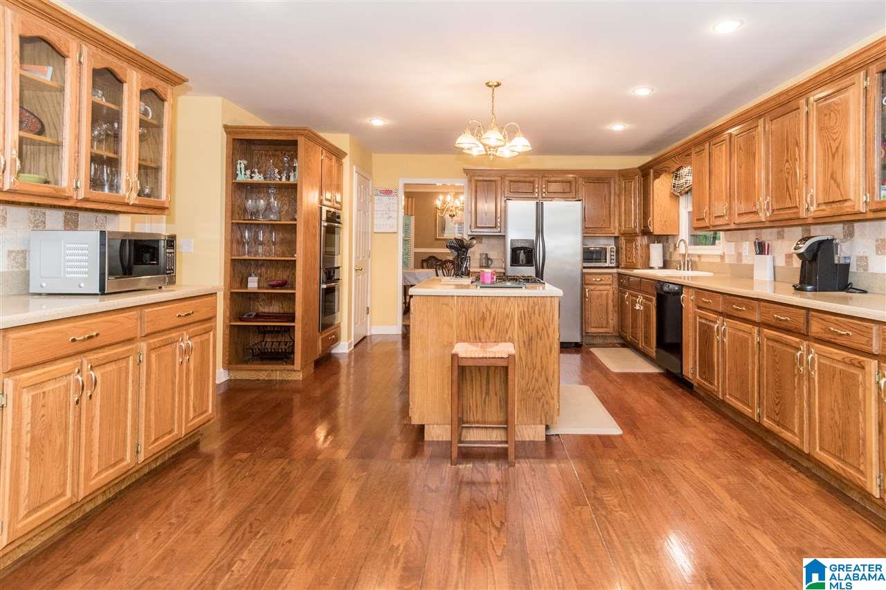 854 Ridge Trail Warrior, AL 35180 - Photo 10 of 39