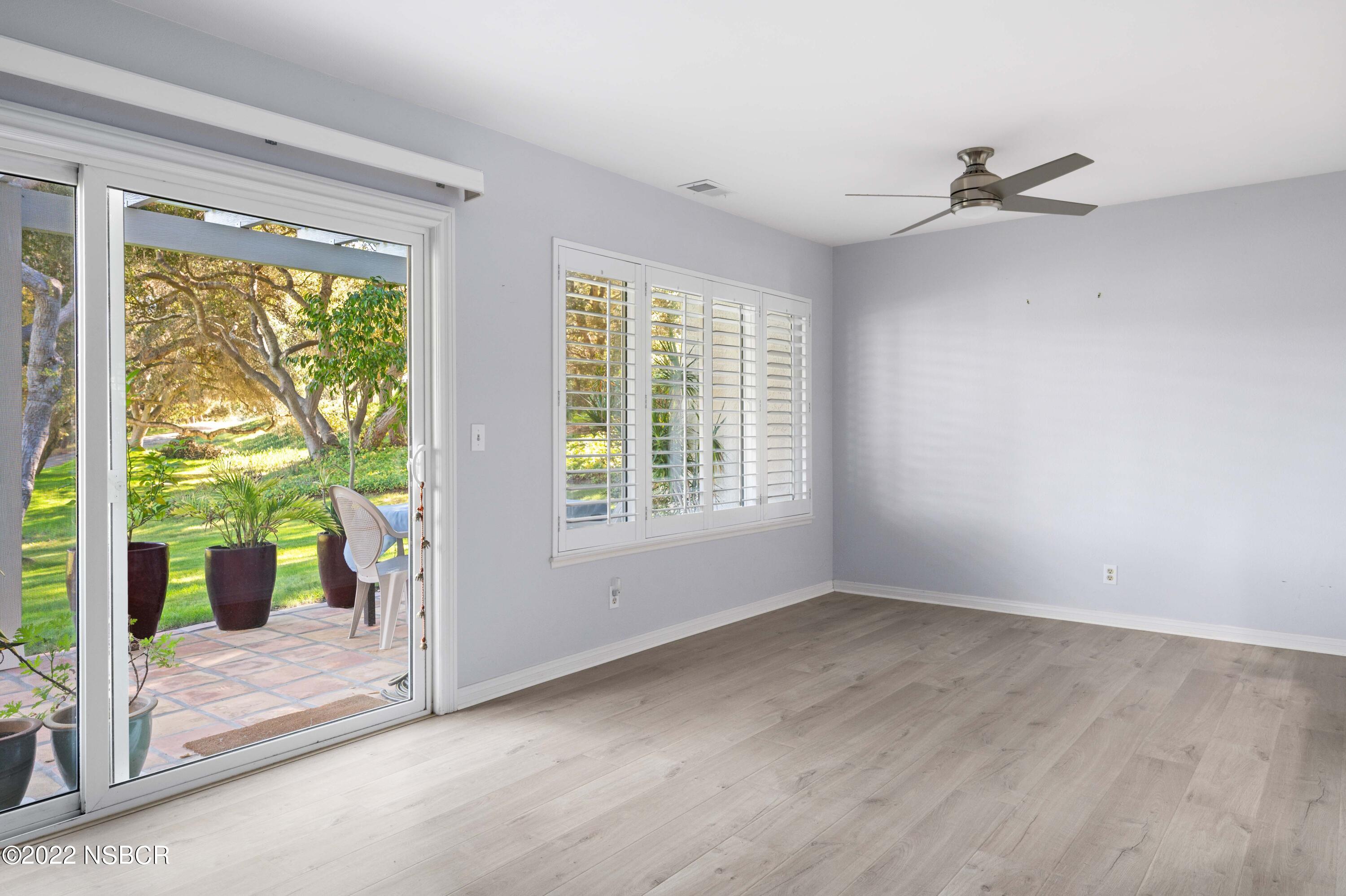 22 Stanford Circle Lompoc, CA 93436 - Photo 6 of 19 2 Dining Area