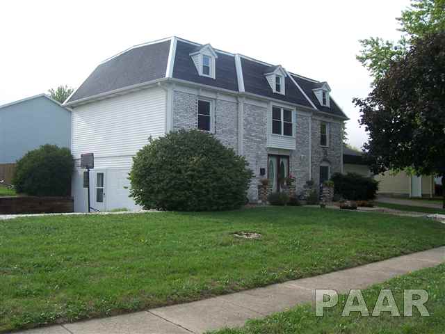 1001 Devonshire Road Washington, IL 61571 - Photo 1 of 15 Gallery Image 1