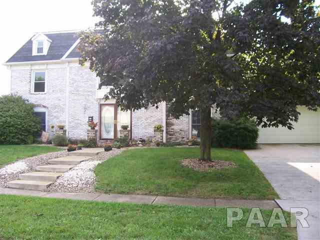 1001 Devonshire Road Washington, IL 61571 - Photo 2 of 15 Gallery Image 2