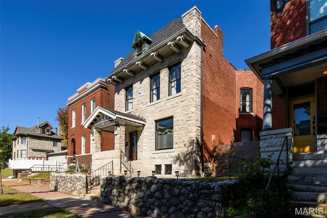 $495,000 | 4567 Arco Avenue, St. Louis, MO 63110