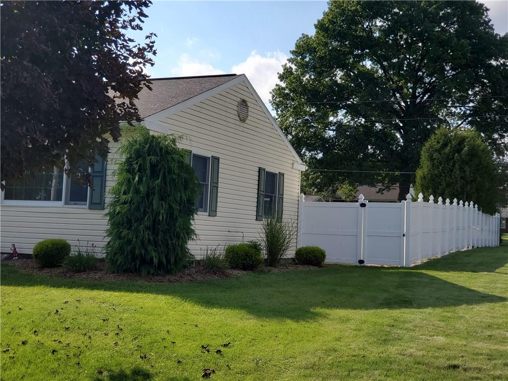 202 Courtland Road Indiana, PA 15701 - Photo 3 of 24