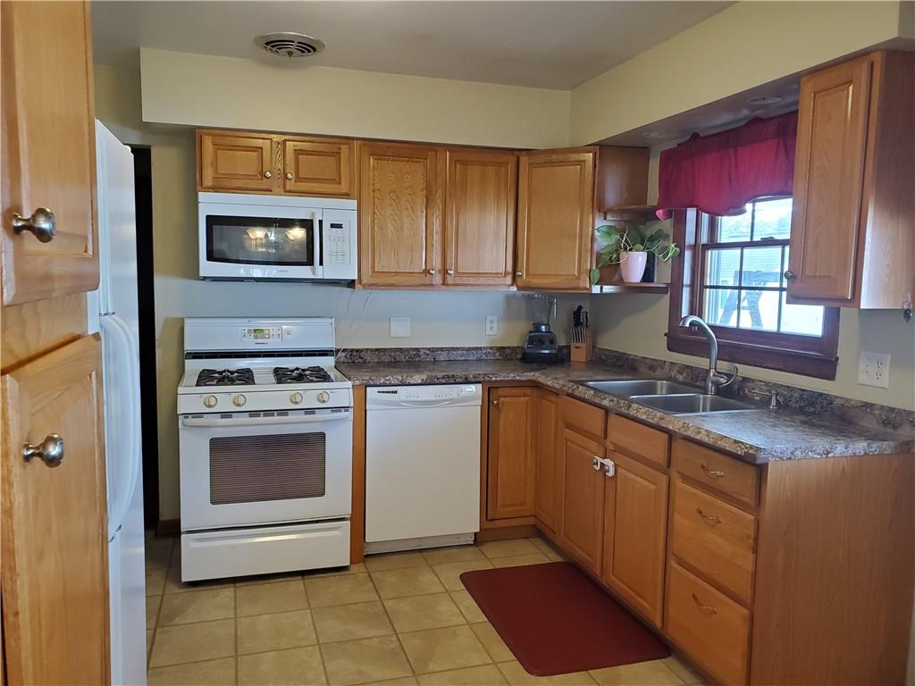 202 Courtland Road Indiana, PA 15701 - Photo 8 of 24