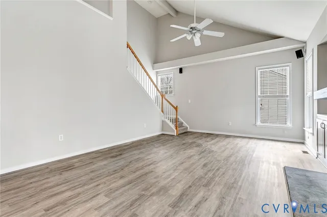 a view of an empty room and window