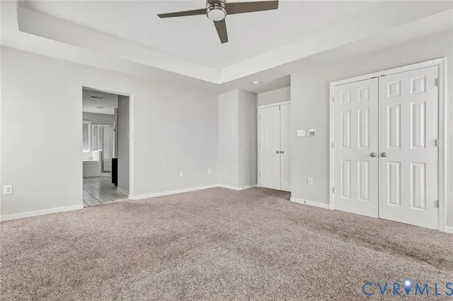 a view of a yard with plants