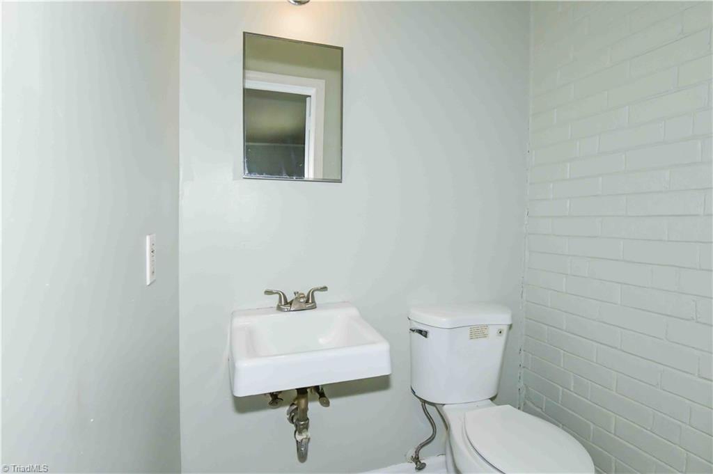 617 Radford Street High Point, NC 27260 - Photo 8 of 15