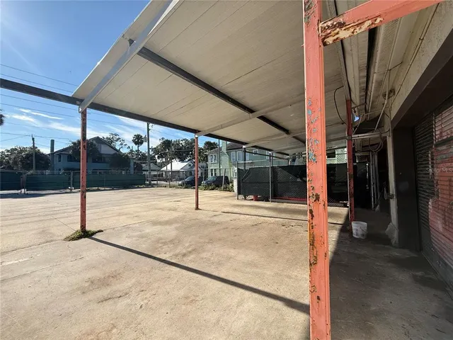 $2,900 | 210 Magnolia Street, New Smyrna Beach, FL 32168