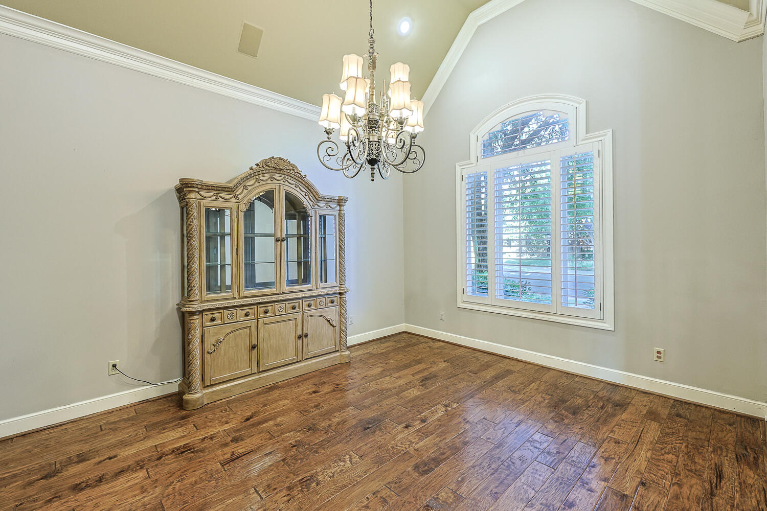 9809 Topeka Avenue Lubbock, TX 79424 - Photo 11 of 87 Formal Dining