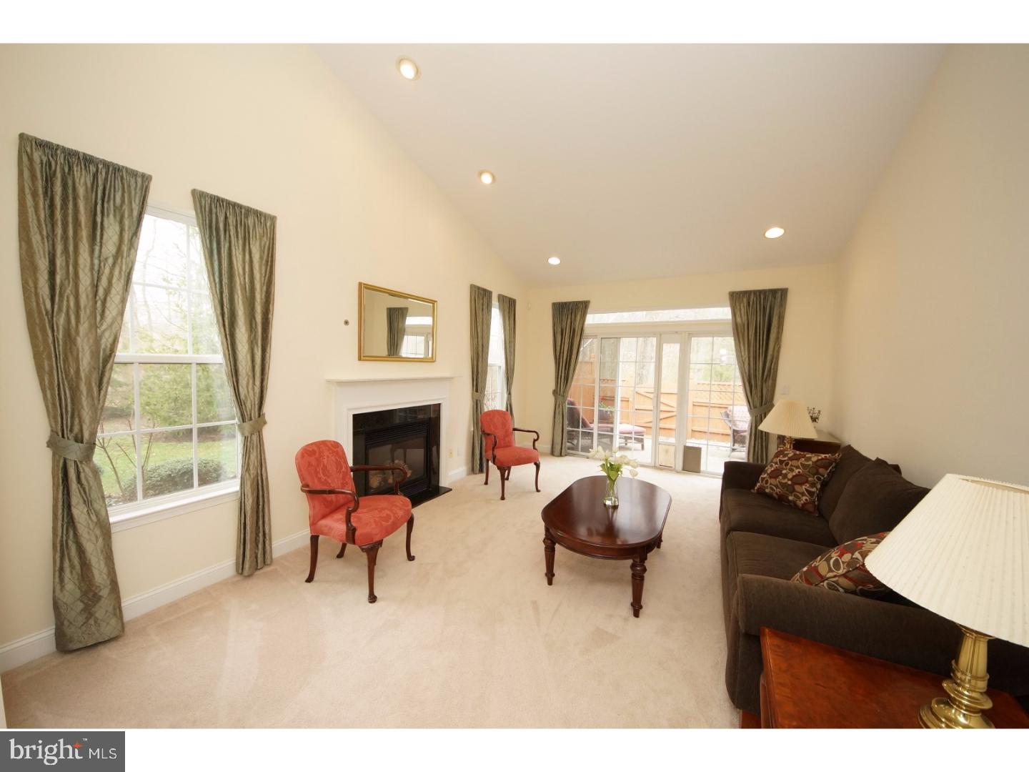 19 Lancaster Court Princeton Junction, NJ 08550 - Photo 6 of 25 Living Room