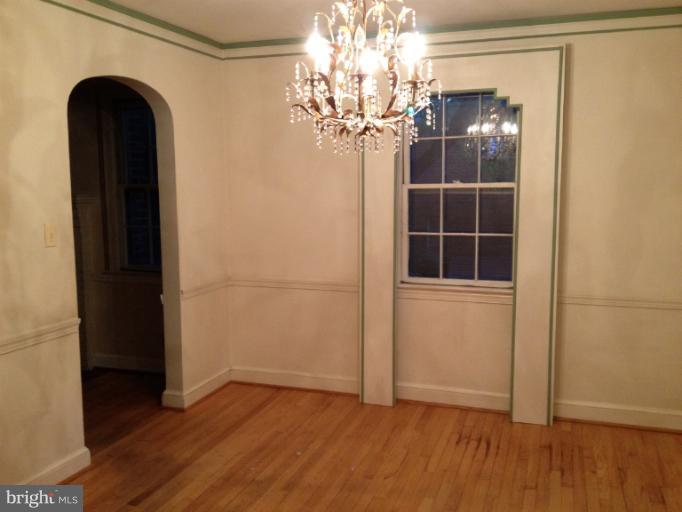 2811 Ivydale Street Silver Spring, MD 20902 - Photo 2 of 11 Dining Room