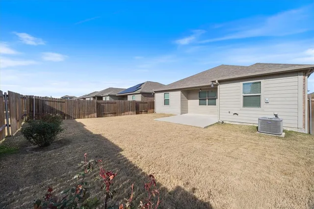 a picture of a bench in room