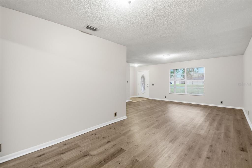 1534 Lagoon Road Lakeland, FL 33803 - Photo 4 of 40
