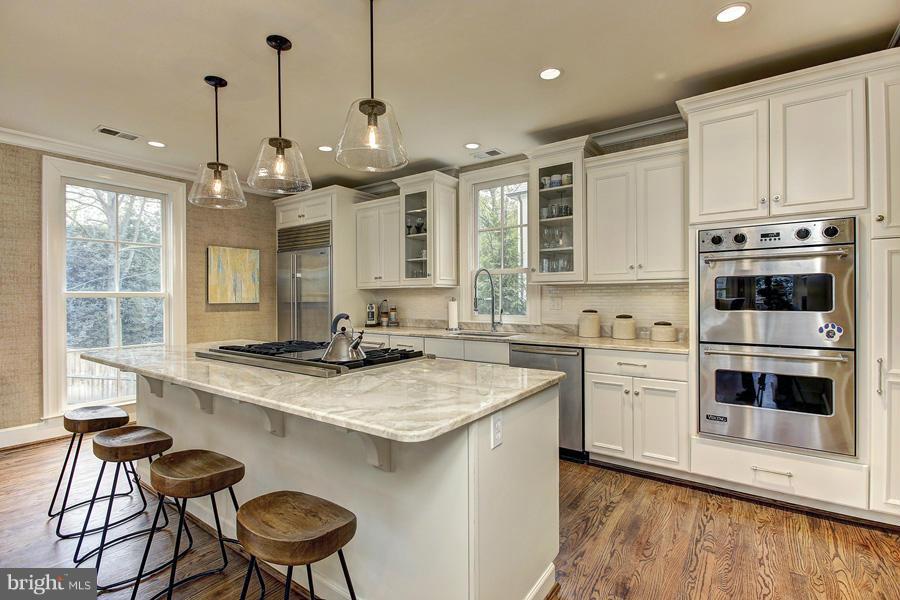 3010 Foxhall Road Northwest Washington, DC 20016 - Photo 15 of 26 Kitchen