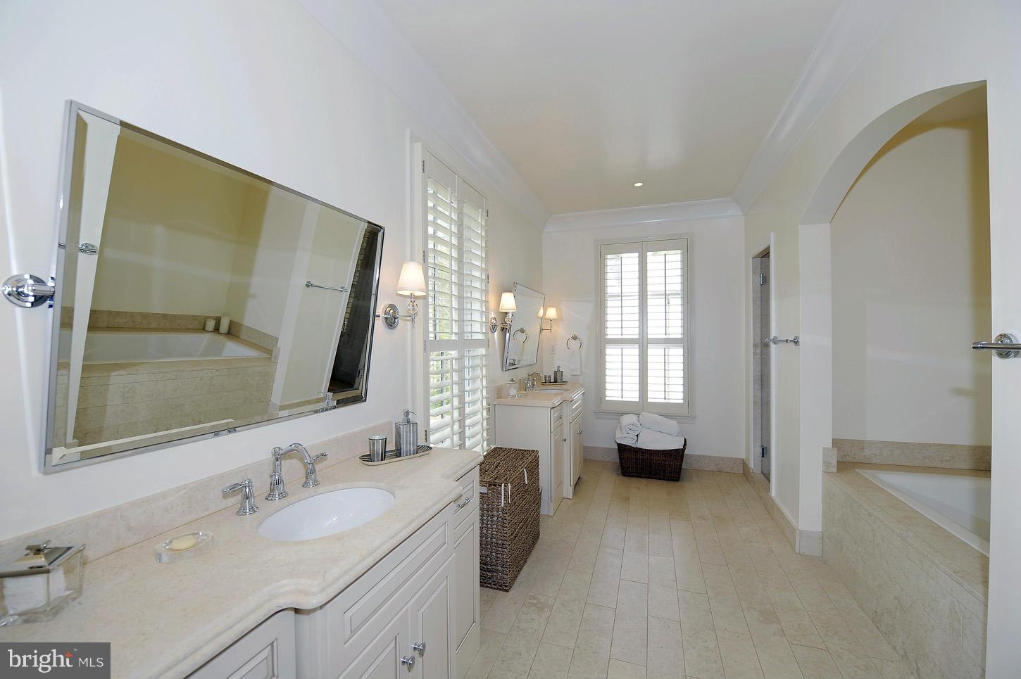3010 Foxhall Road Northwest Washington, DC 20016 - Photo 18 of 26 Bath (Master)