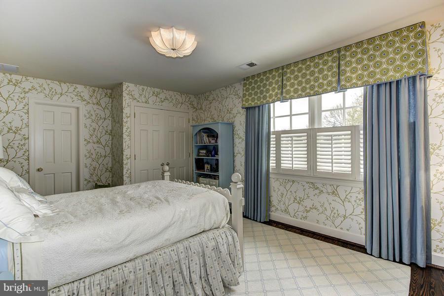 3010 Foxhall Road Northwest Washington, DC 20016 - Photo 20 of 26 Bedroom