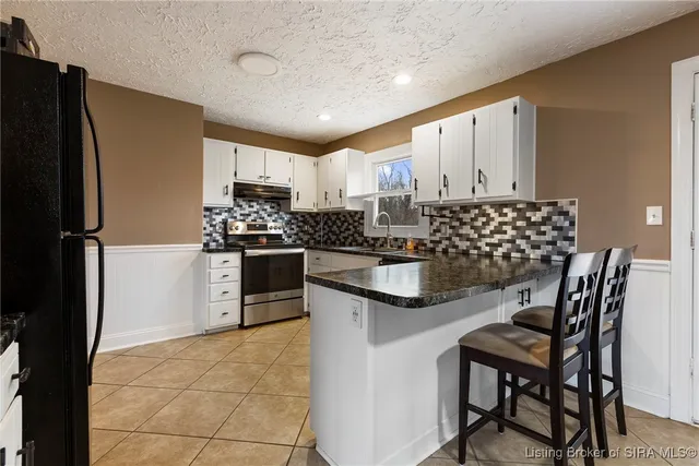 $335,000 | 6828 Farnsley Knob Road, Elizabeth, IN 47117