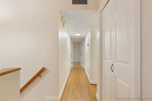 $319,900 | 6828 Farnsley Knob Road, Elizabeth, IN 47117