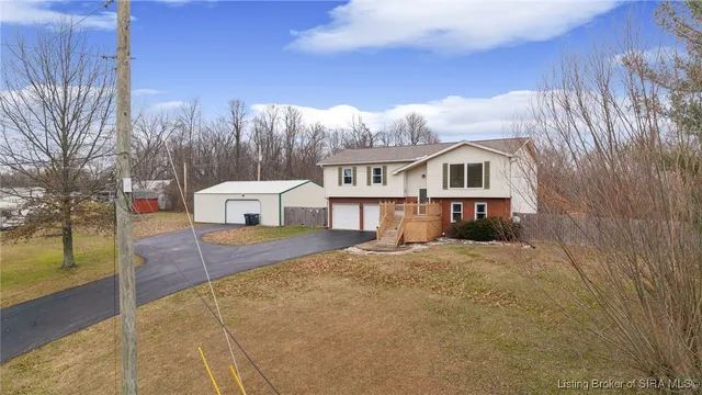 $335,000 | 6828 Farnsley Knob Road, Elizabeth, IN 47117