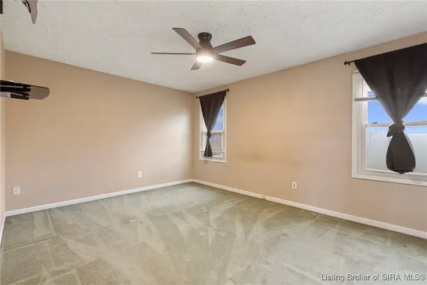 $319,900 | 6828 Farnsley Knob Road, Elizabeth, IN 47117