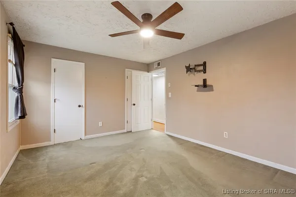 $319,900 | 6828 Farnsley Knob Road, Elizabeth, IN 47117