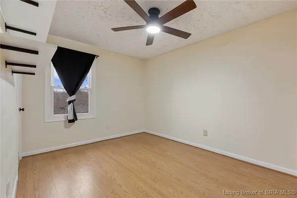 $319,900 | 6828 Farnsley Knob Road, Elizabeth, IN 47117