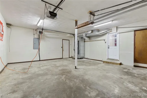 $319,900 | 6828 Farnsley Knob Road, Elizabeth, IN 47117