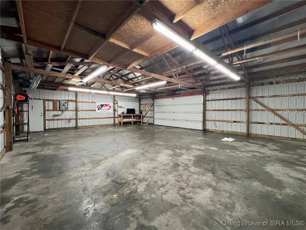 $319,900 | 6828 Farnsley Knob Road, Elizabeth, IN 47117