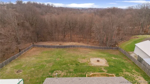 $319,900 | 6828 Farnsley Knob Road, Elizabeth, IN 47117