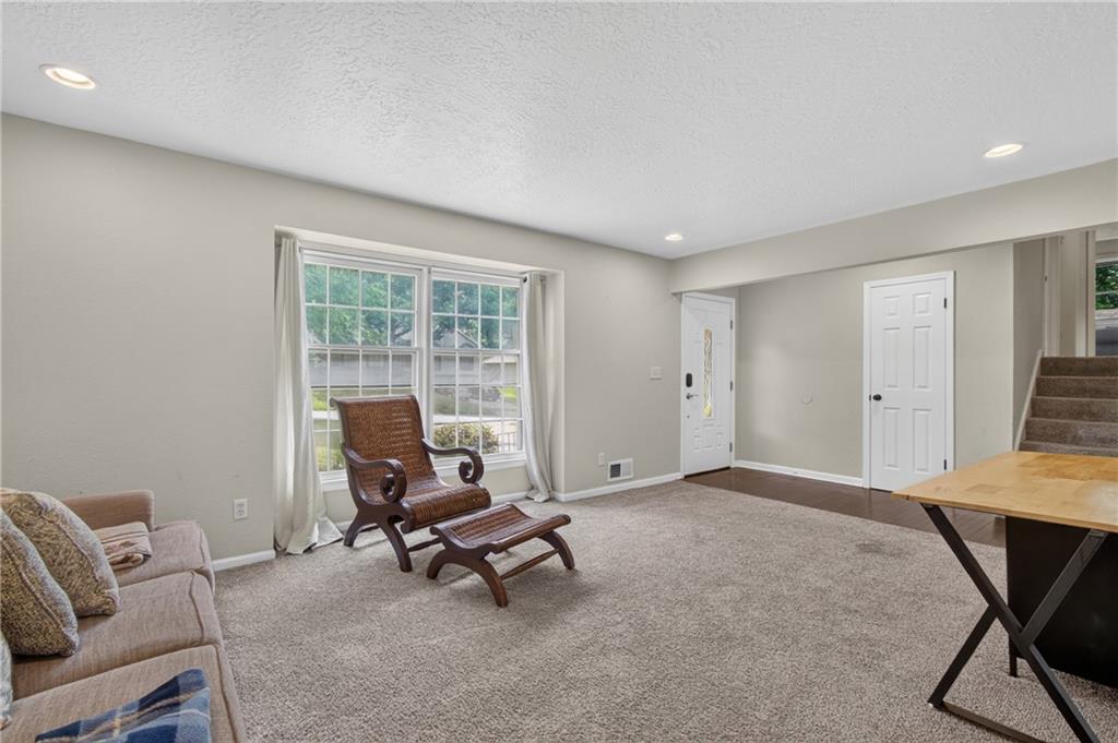 7823 Woodson Road Raytown, MO 64138 - Photo 6 of 42
