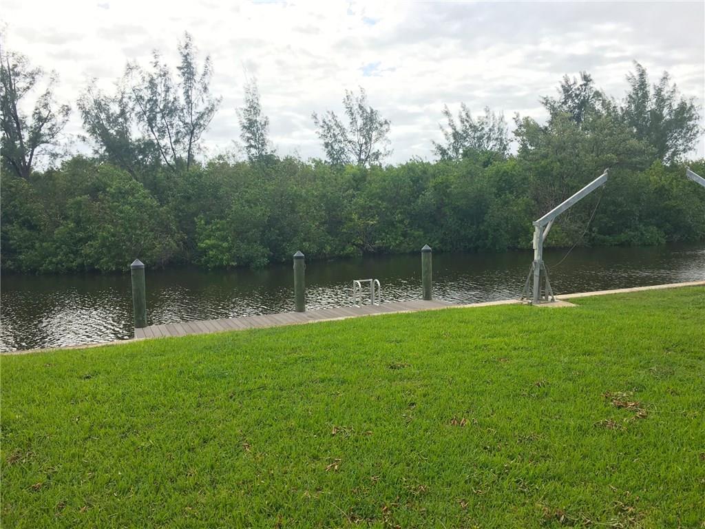 716 Tides Road Vero Beach, FL 32963 - Photo 11 of 32 Gallery Image 11