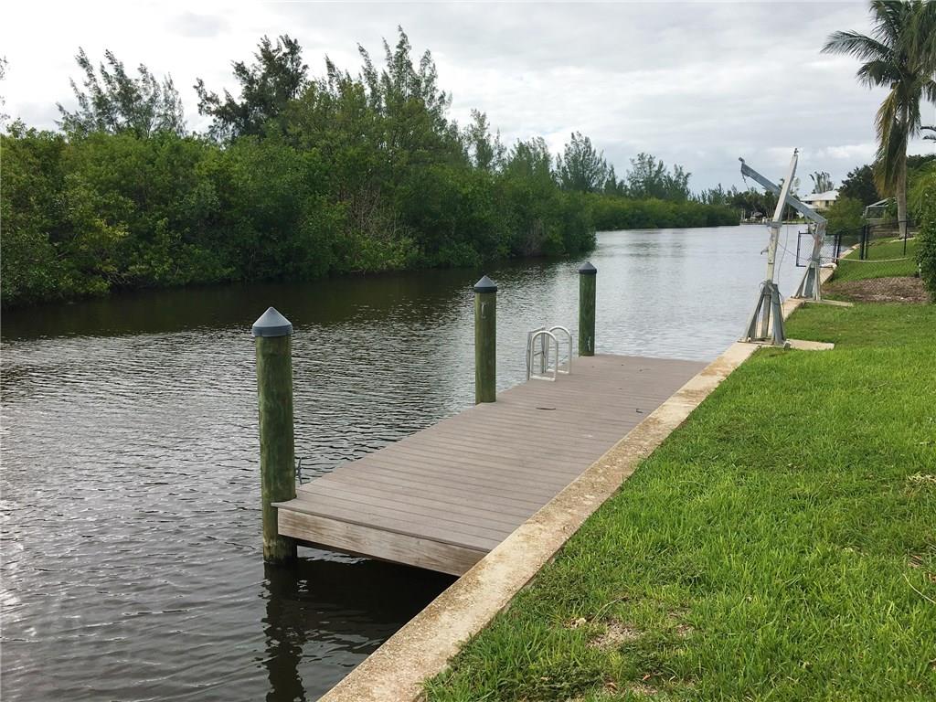 716 Tides Road Vero Beach, FL 32963 - Photo 5 of 32 Gallery Image 5