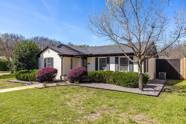 $4,250 | 9929 Gooding Drive, Dallas, TX 75220