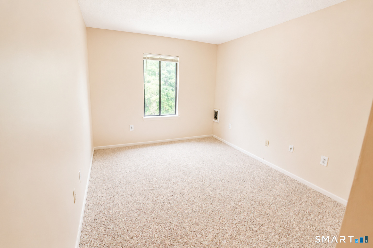 175 Mill Pond Road, Unit 135 Hamden, CT 06514 - Photo 4 of 17
