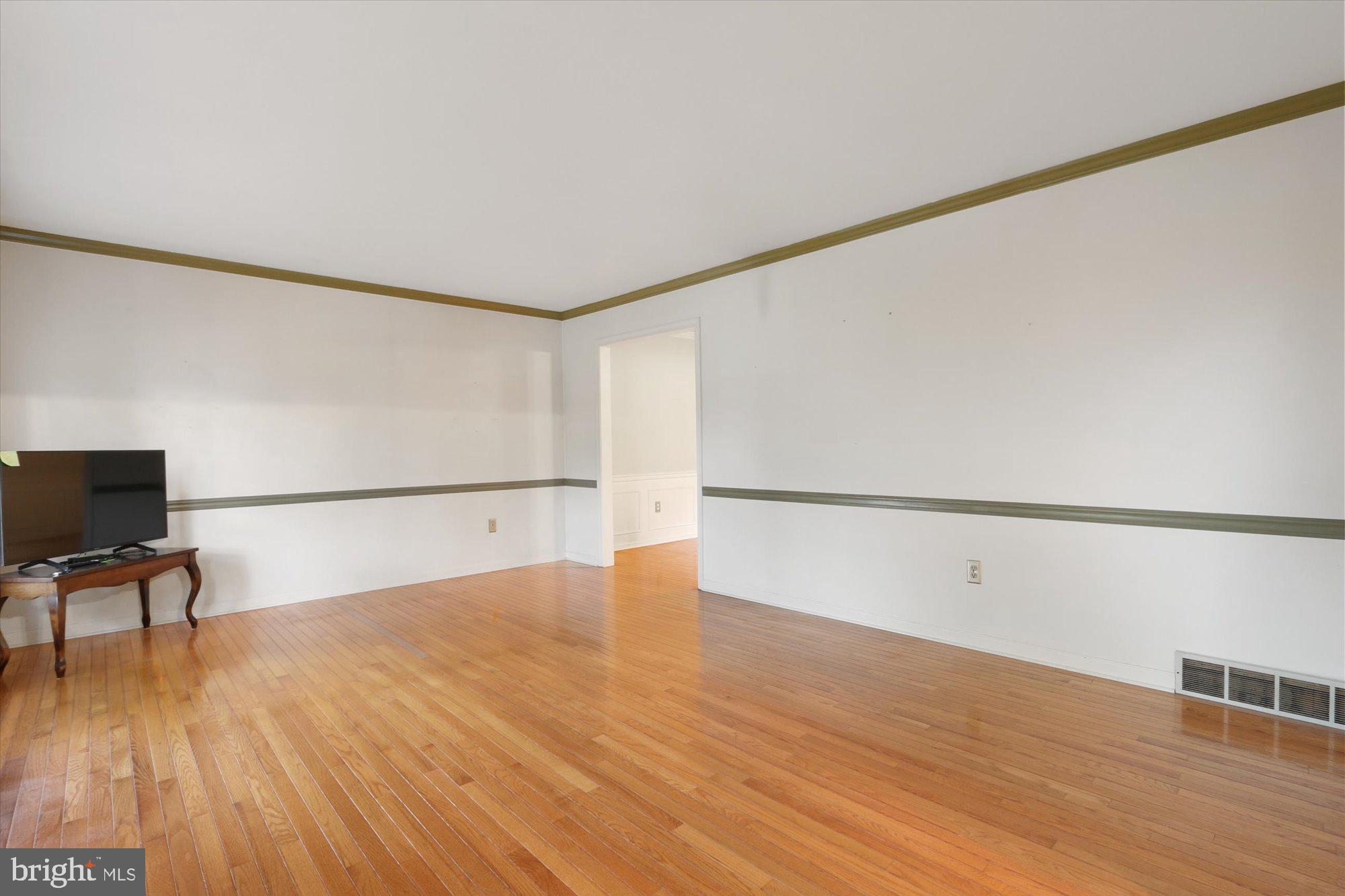 4469 Nantucket Road Harrisburg, PA 17112 - Photo 3 of 32 Gallery Image 3