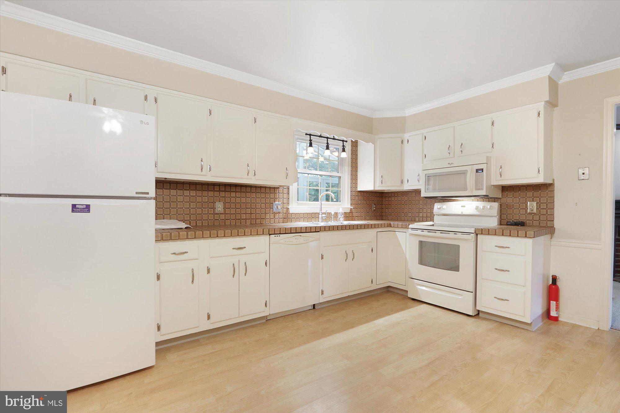 4469 Nantucket Road Harrisburg, PA 17112 - Photo 8 of 32 Gallery Image 8