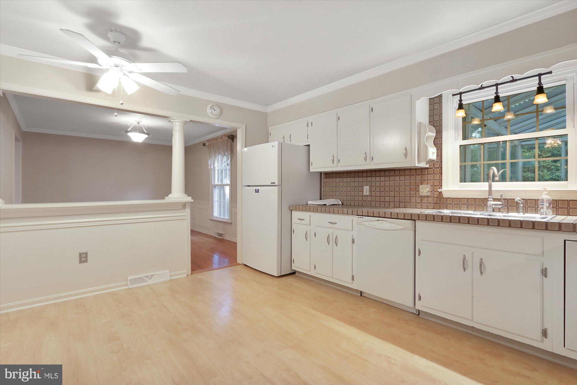 4469 Nantucket Road Harrisburg, PA 17112 - Photo 9 of 32 Gallery Image 9
