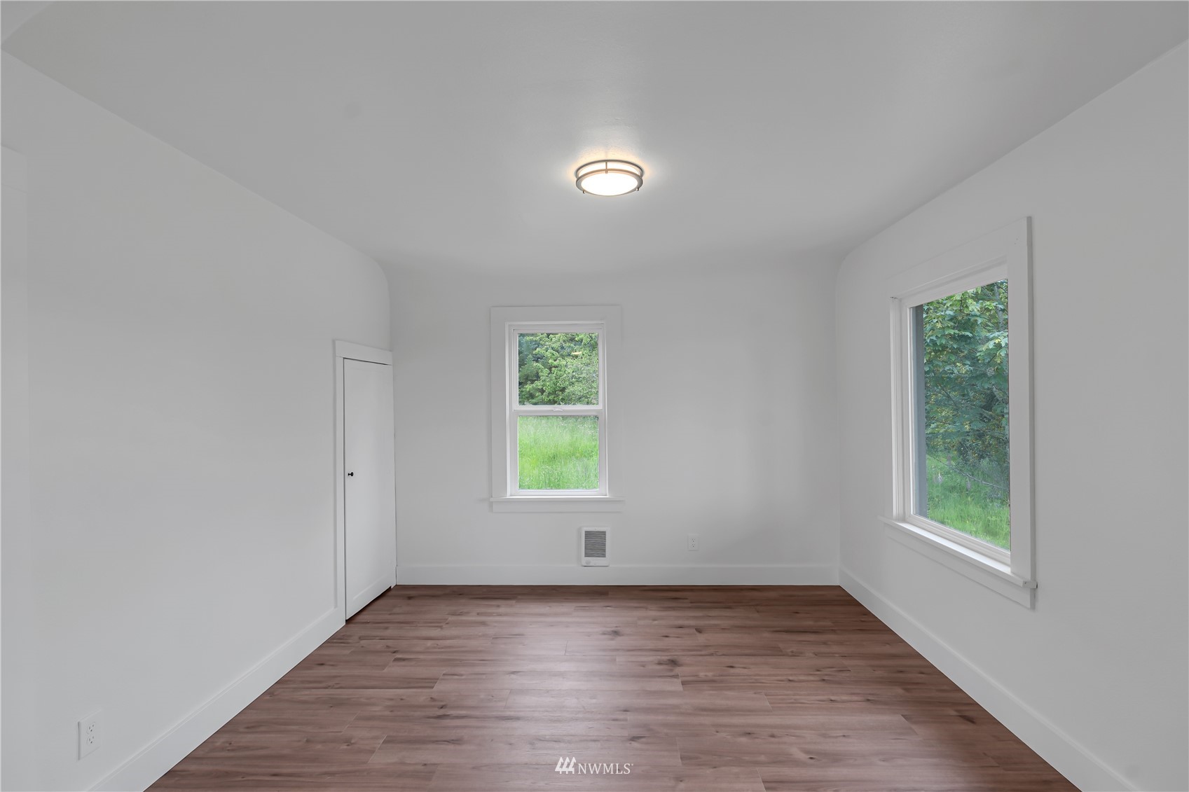 537 Carnine Road Castle Rock, WA 98611 - Photo 9 of 32 Gallery Image 9