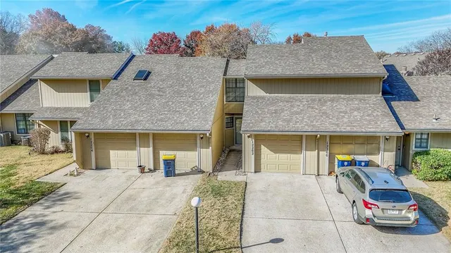 $200,000 | 12202 Charlotte Street, Kansas City, MO 64146