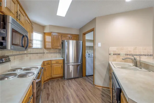 $200,000 | 12202 Charlotte Street, Kansas City, MO 64146