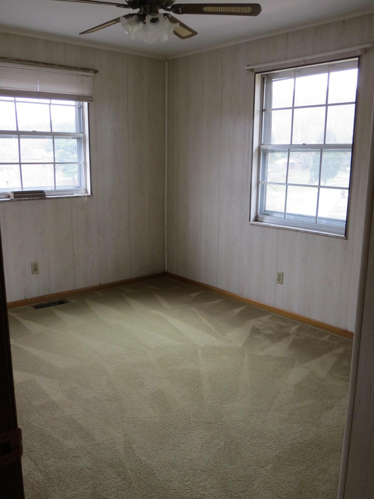 2305 Cunningham Road Knoxville, TN 37918 - Photo 13 of 22 3rd Bedroom