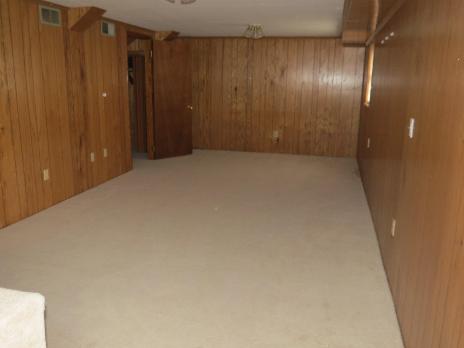 2305 Cunningham Road Knoxville, TN 37918 - Photo 14 of 22 Downstairs Den