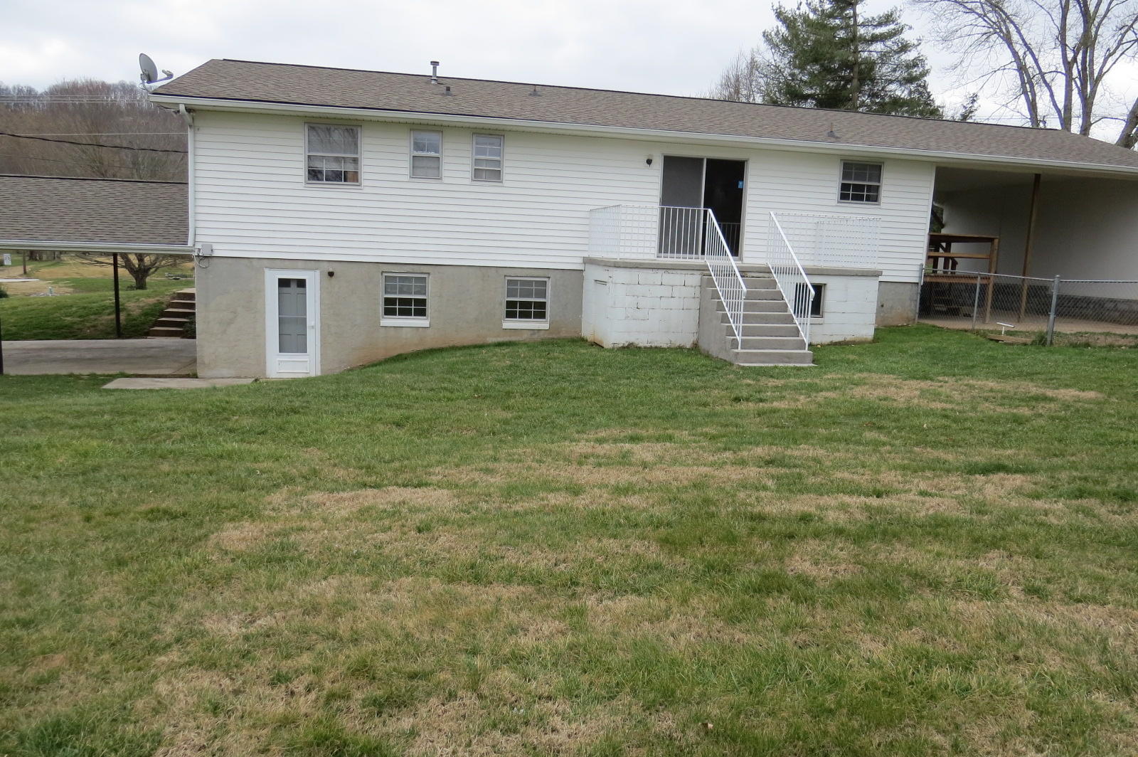 2305 Cunningham Road Knoxville, TN 37918 - Photo 20 of 22 Back of Home