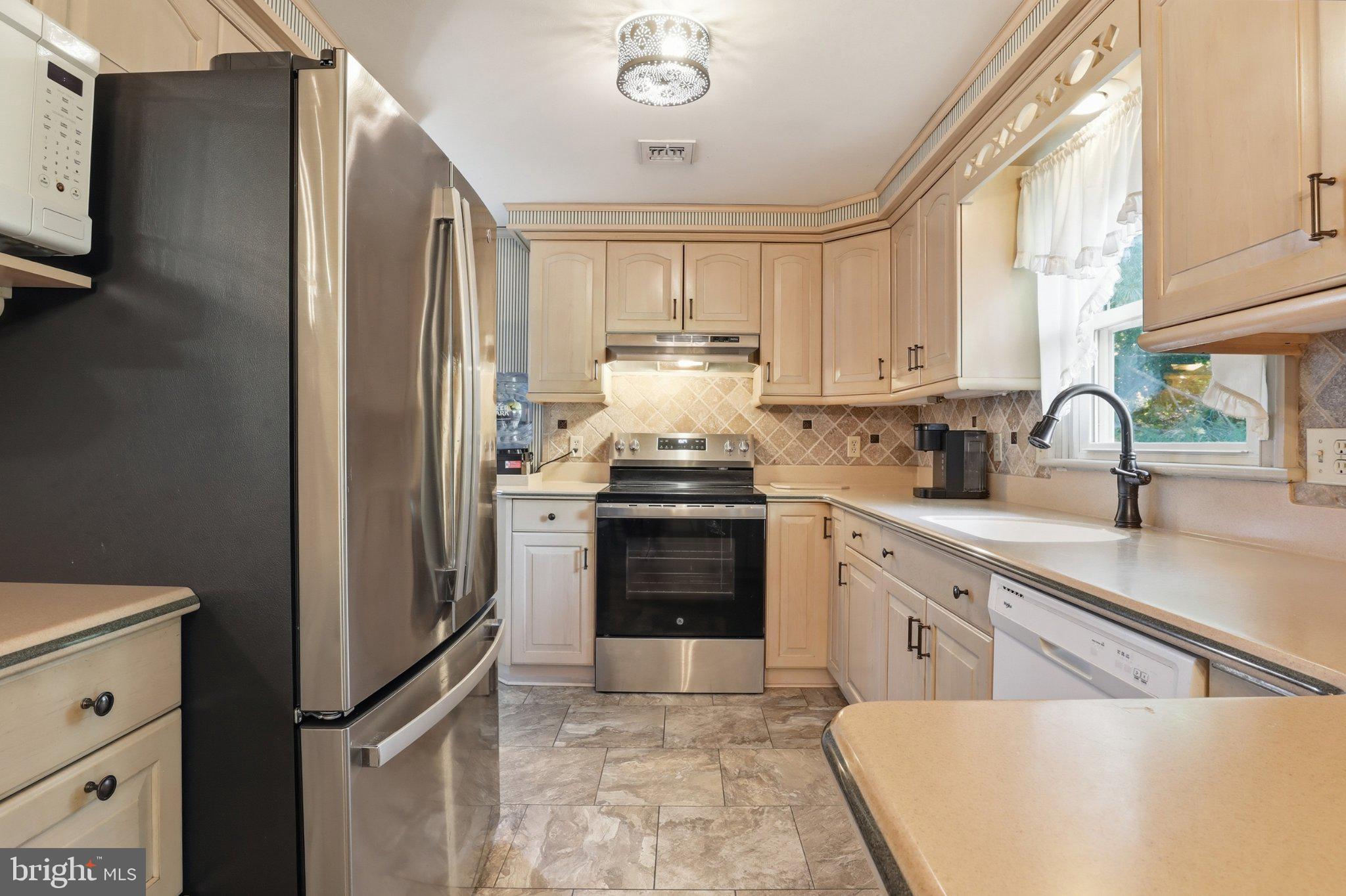 2381 Ridge Road Glenville, PA 17329 - Photo 11 of 58 Modern kitchen with elegant finishes.