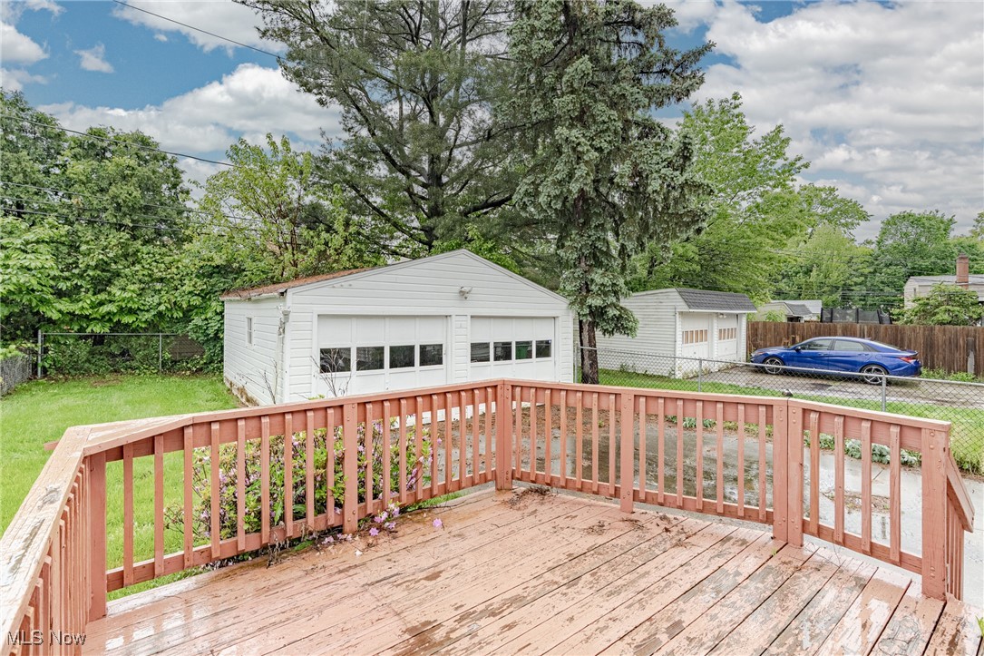 4092 Charlton Road Cleveland, OH 44121 - Photo 29 of 33 Gallery Image 29