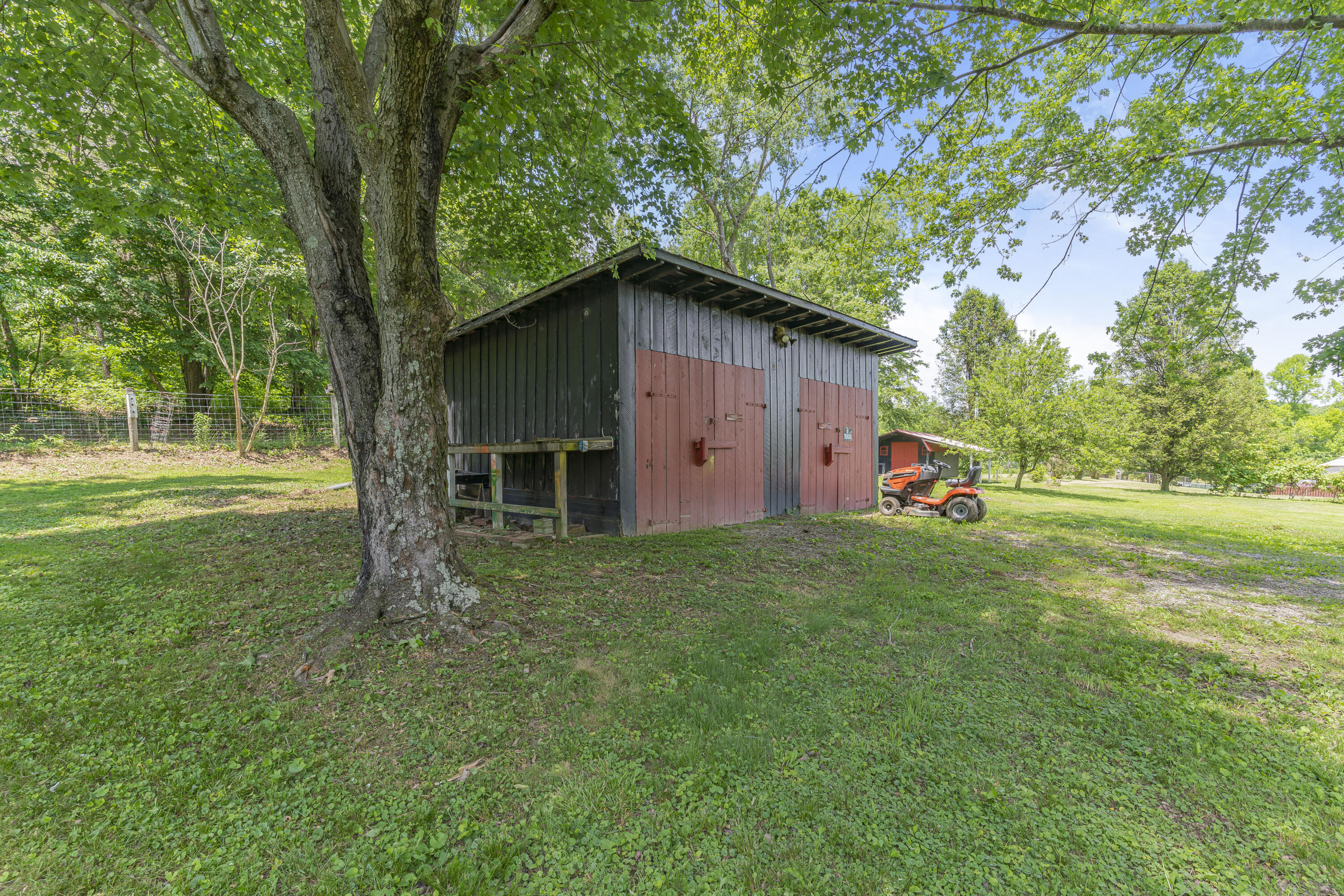 272 East Haiti Road Berea, KY 40403 - Photo 20 of 28 DSC02351